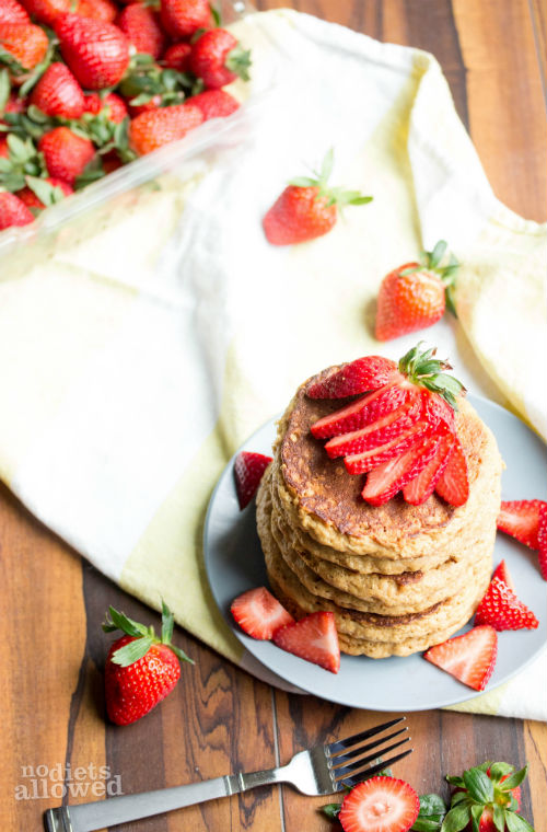 healthy whole wheat pancakes- No Diets Allowed