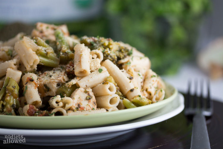chicken broccoli and pasta - No Diets Allowed