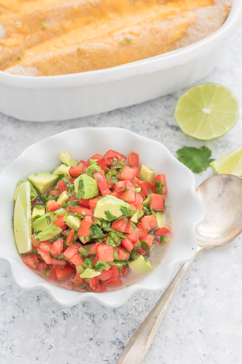 Healthy Authentic Avocado Guacamole Dip Recipe – No Diets Allowed #Food #Foodie