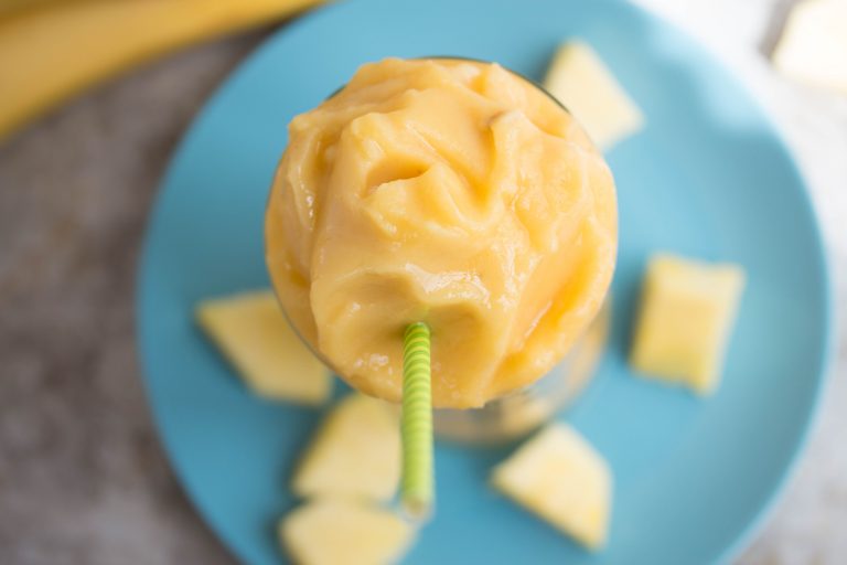 Pineapple Banana Smoothie (Copycat Jamba Juice Aloha Pineapple Recipe)