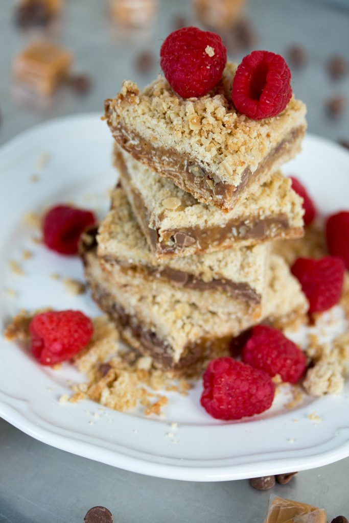 chocolate caramel oatmeal bars - No Diets Allowed